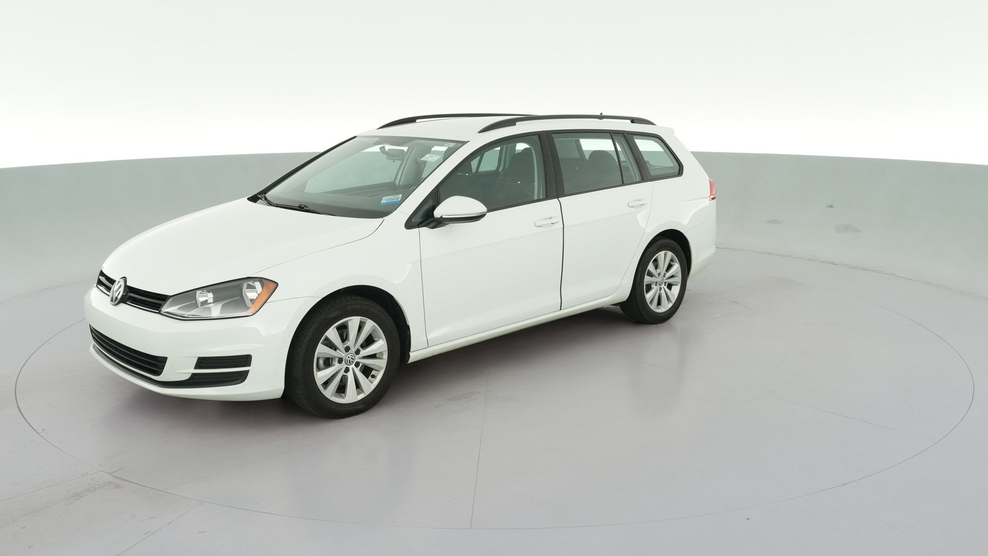 2017 Volkswagen Golf SportWagen vehicle photo