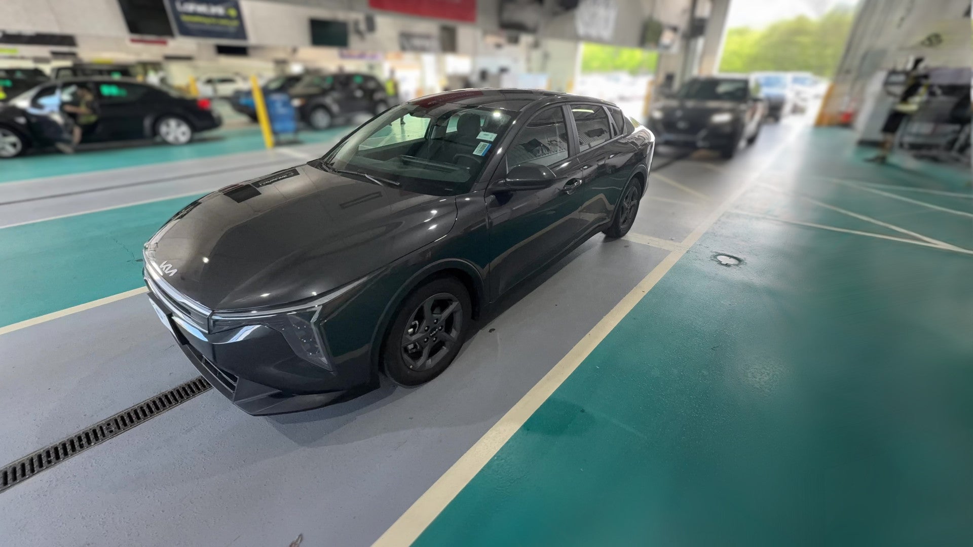 2025 Kia K4 vehicle photo