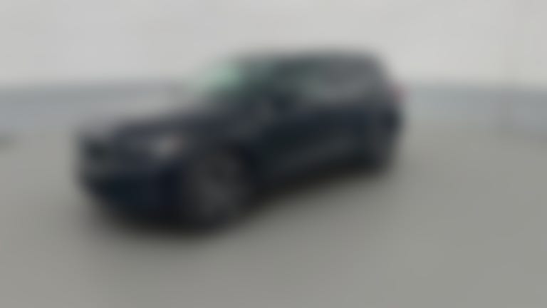 2025 Volvo XC40 vehicle photo