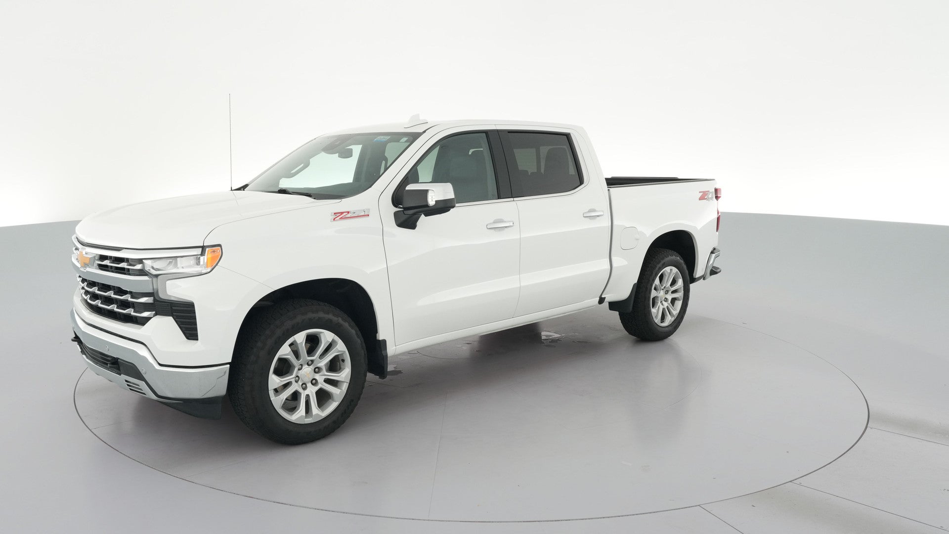 2023 Chevrolet Silverado 1500 Crew Cab vehicle photo