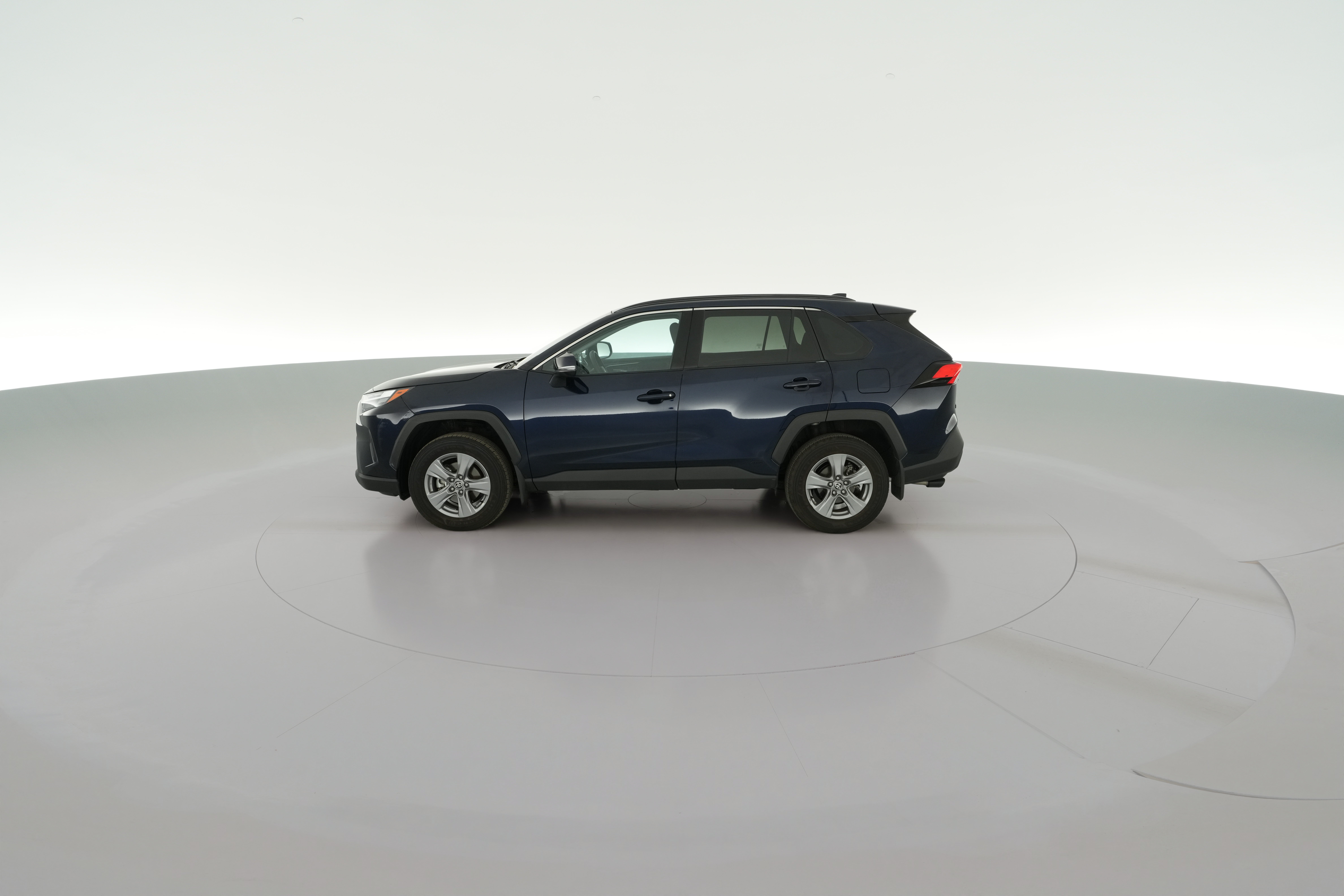 2022 Toyota RAV4 XLE - Photo 29
