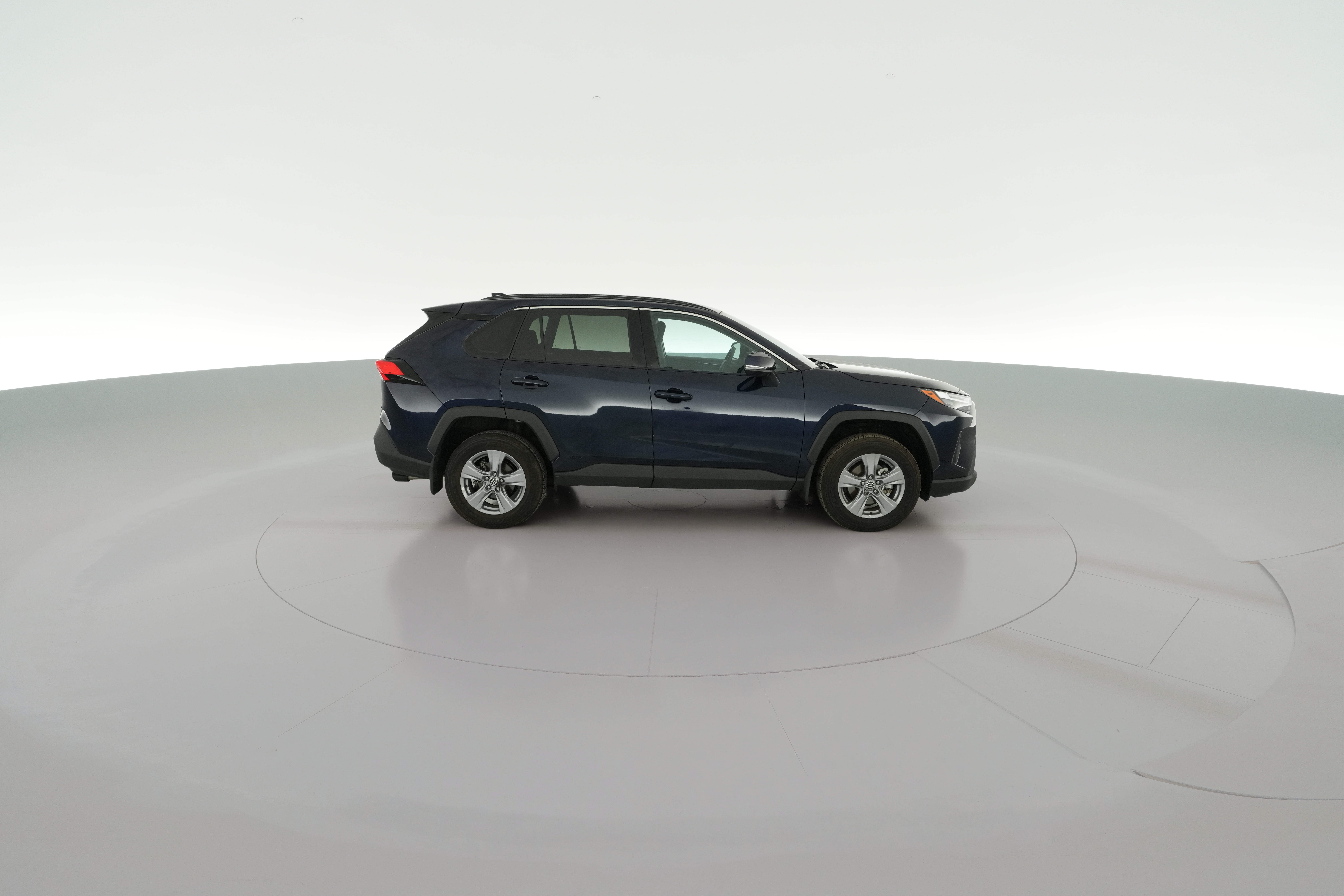 2022 Toyota RAV4 XLE - Photo 37