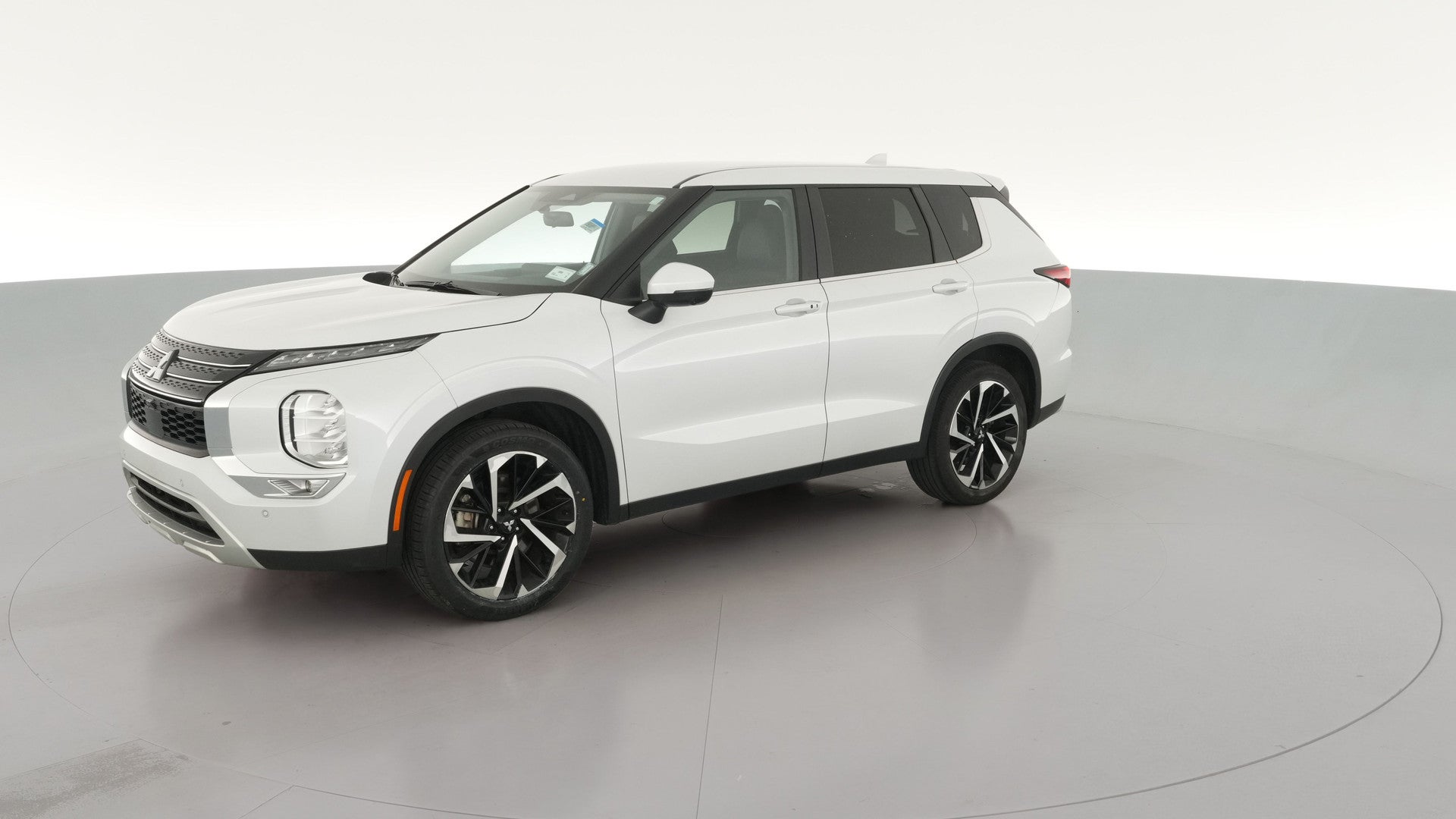 2024 Mitsubishi Outlander vehicle photo