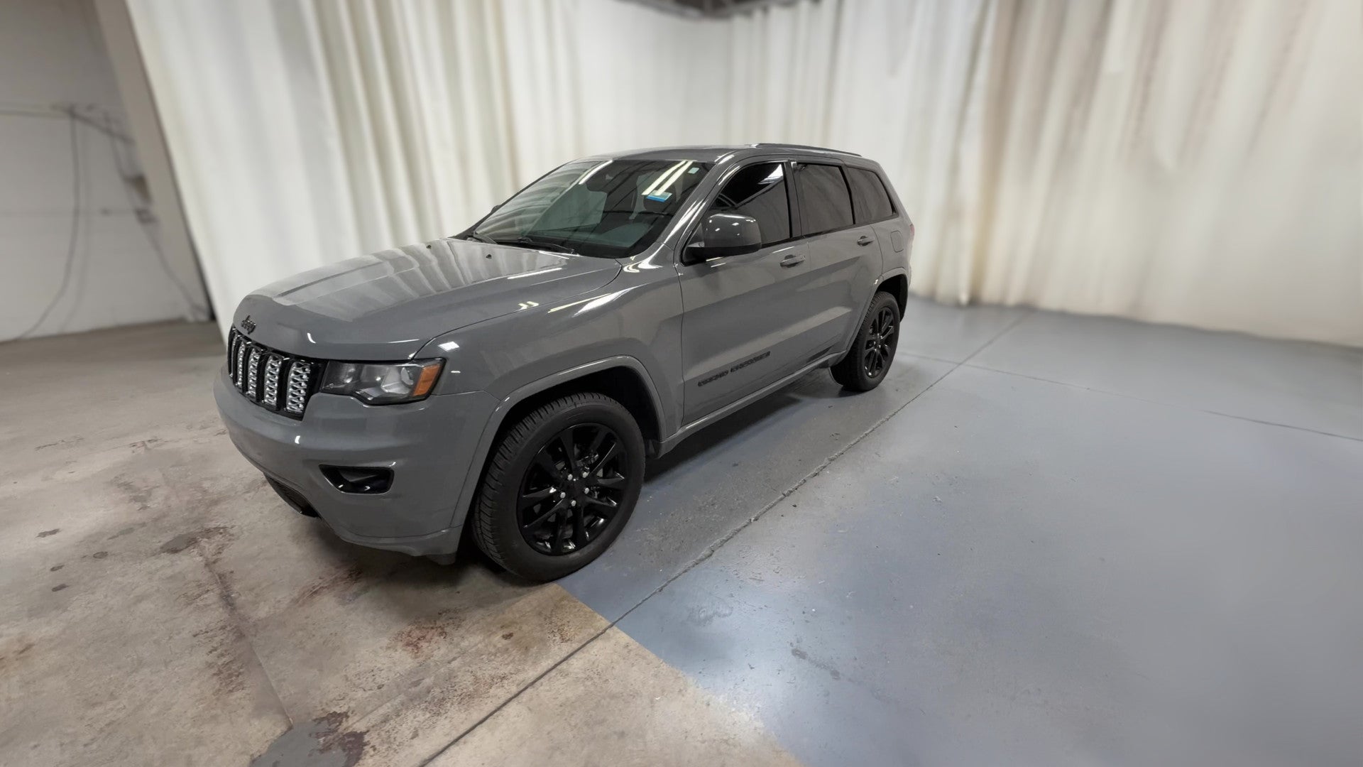2019 Jeep Grand Cherokee vehicle photo