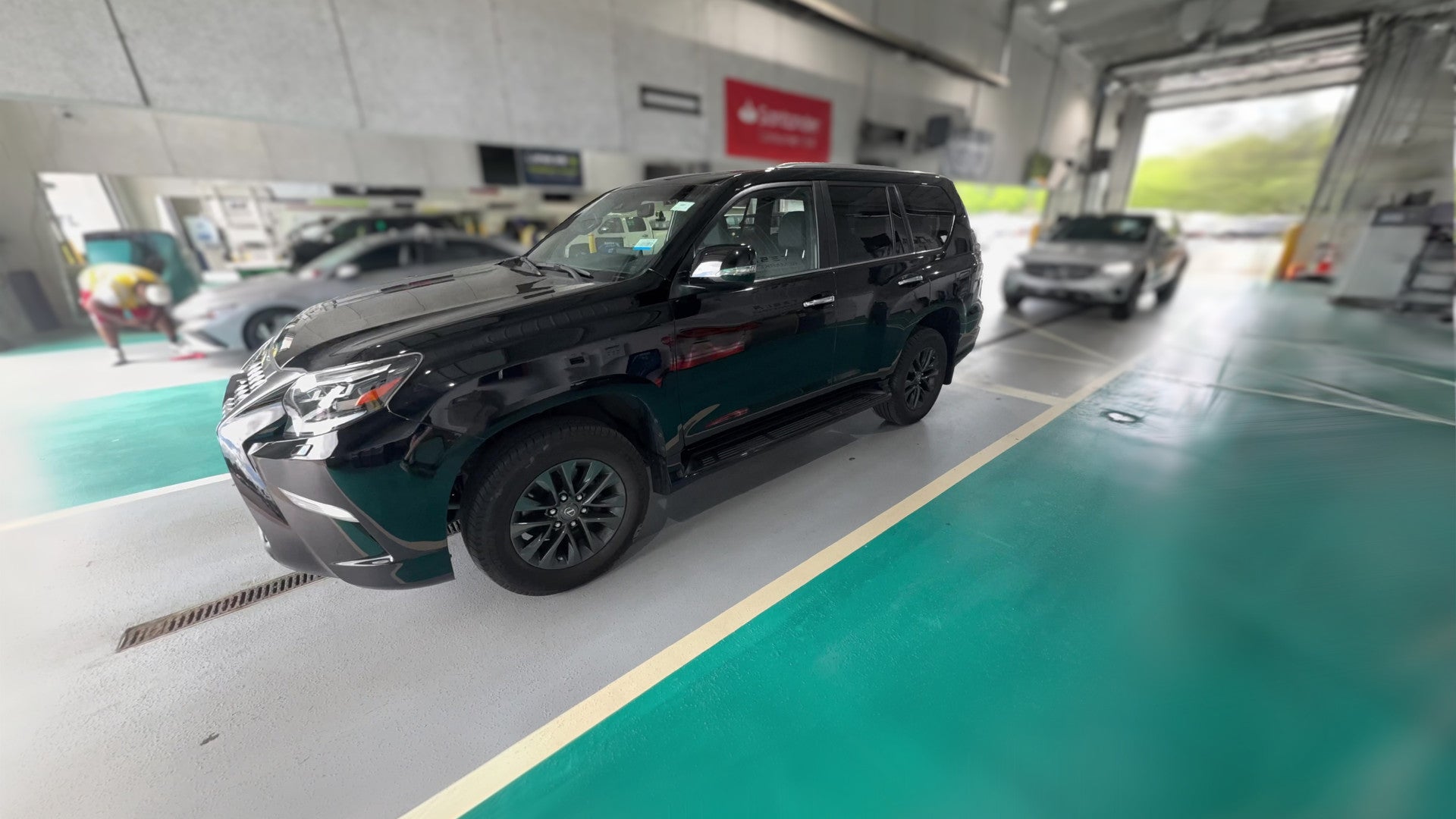 2023 Lexus GX vehicle photo