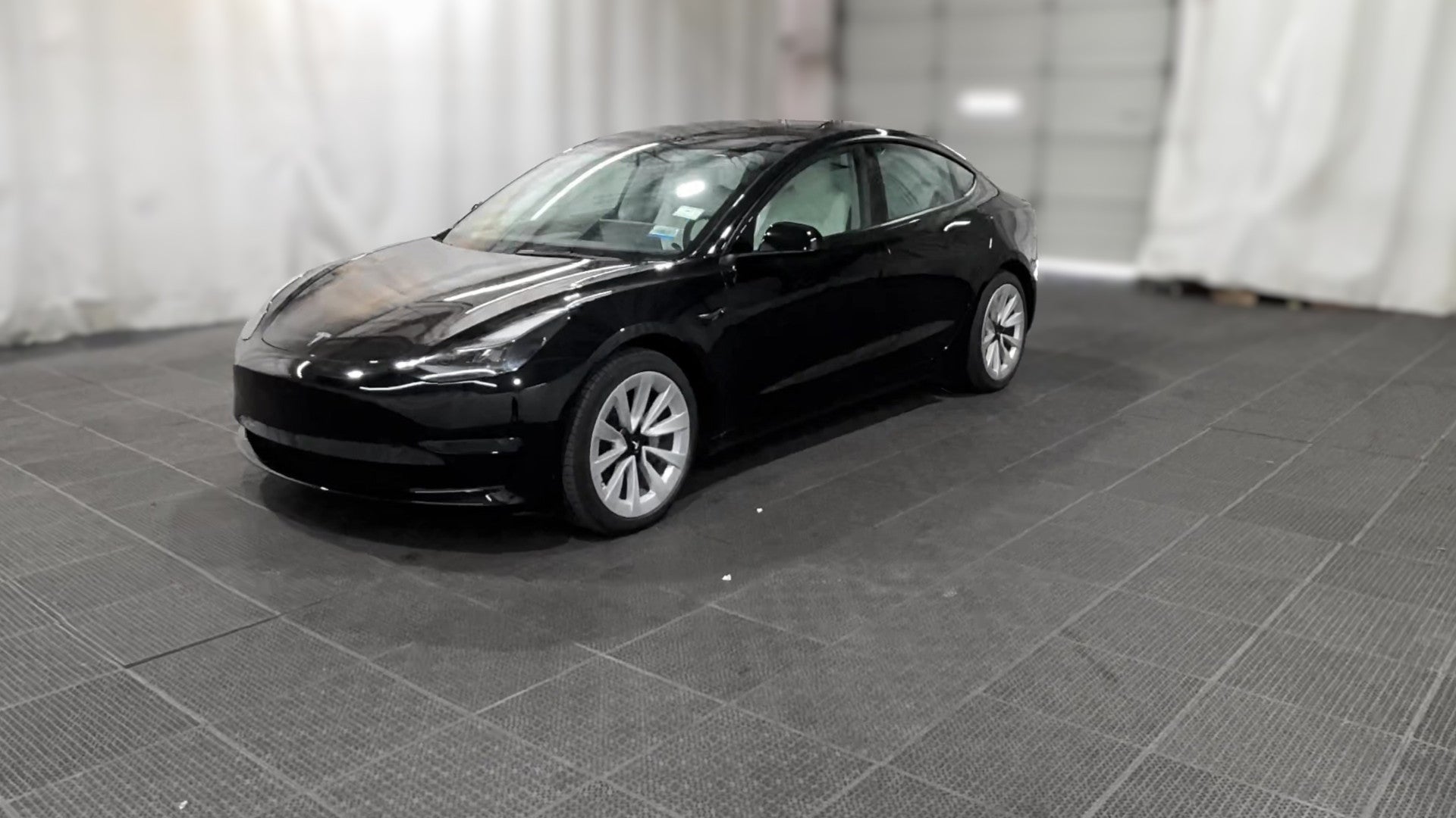 2022 Tesla Model 3 vehicle photo