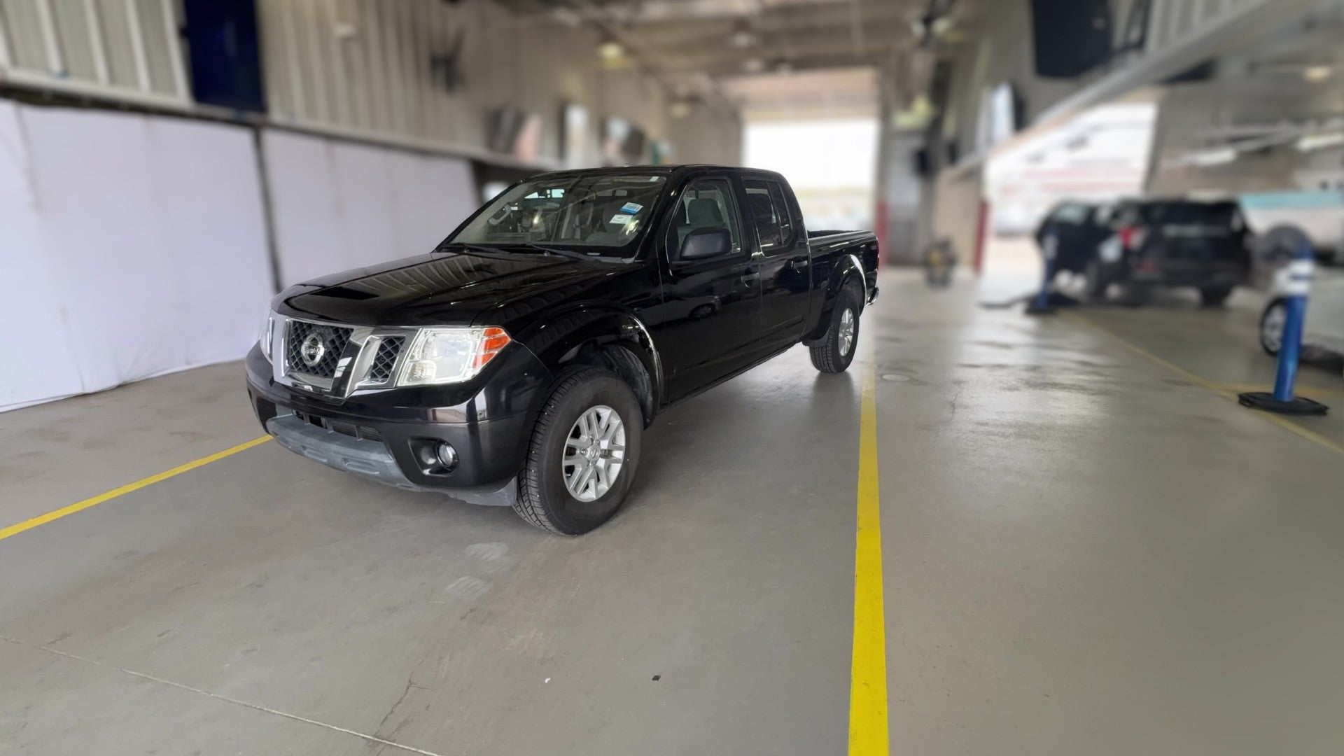 2016 Nissan Frontier Crew Cab vehicle photo