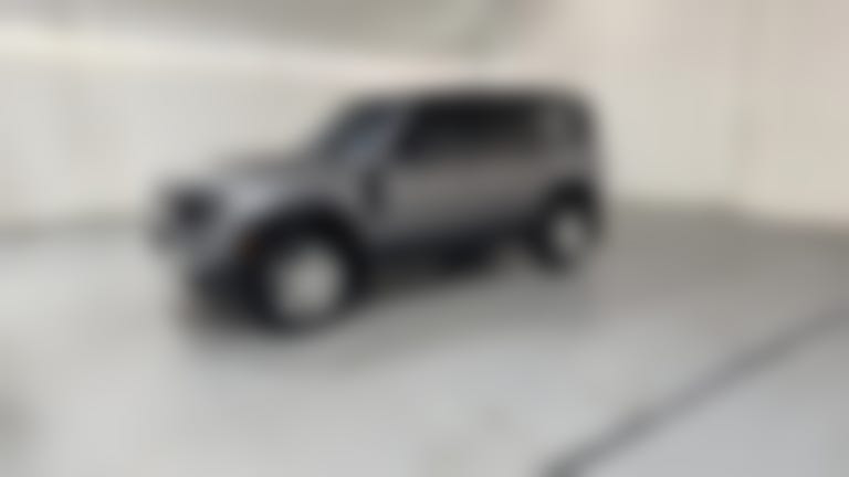 2023 Land Rover Defender 110 vehicle photo