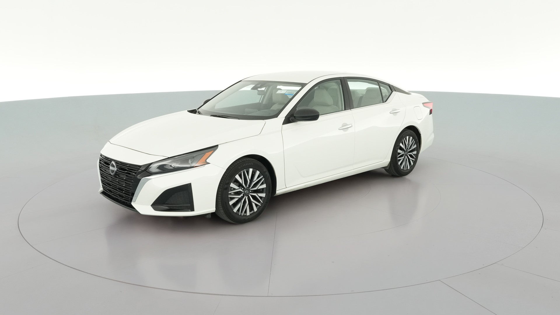 2025 Nissan Altima vehicle photo