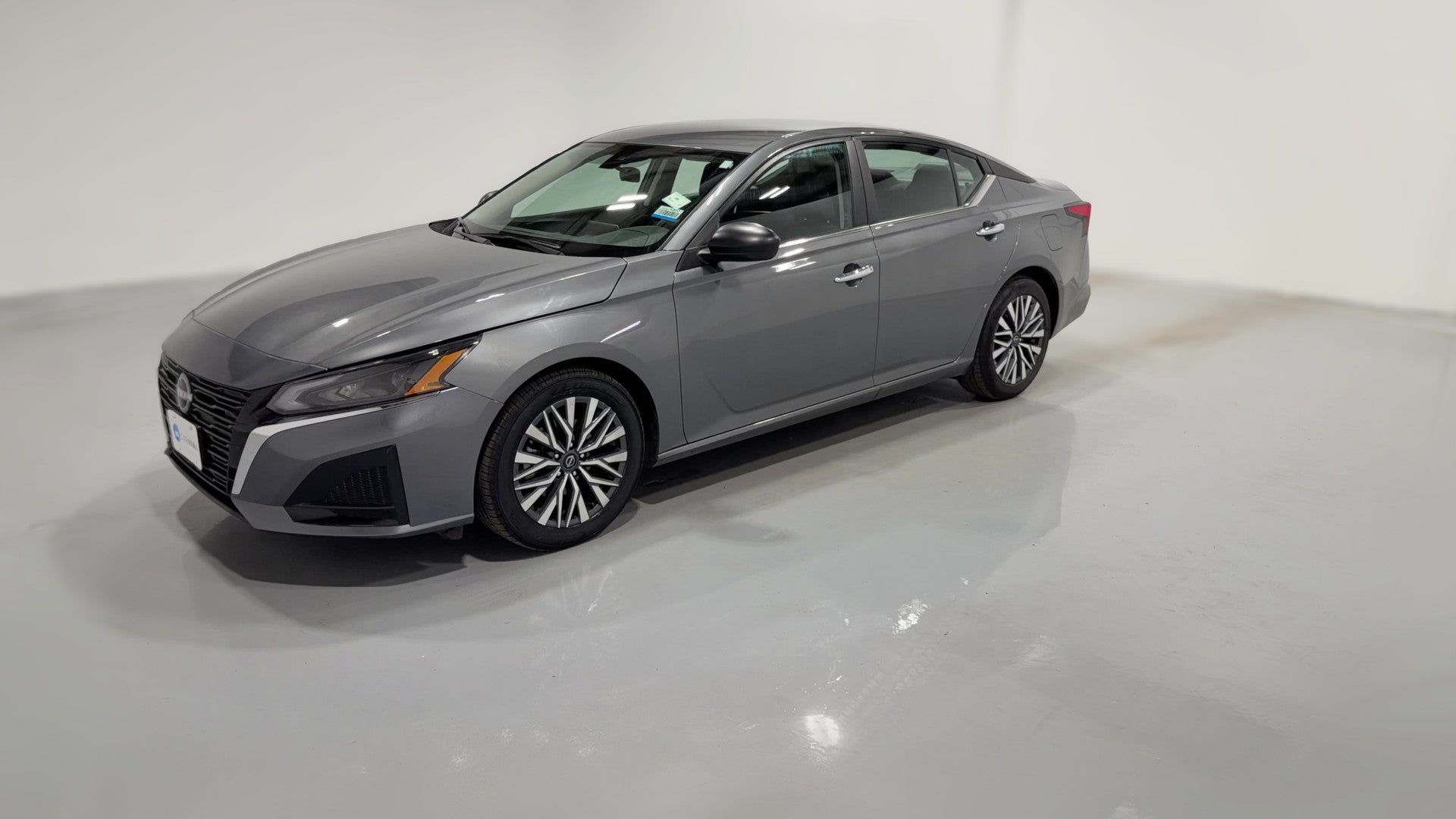 2025 Nissan Altima vehicle photo