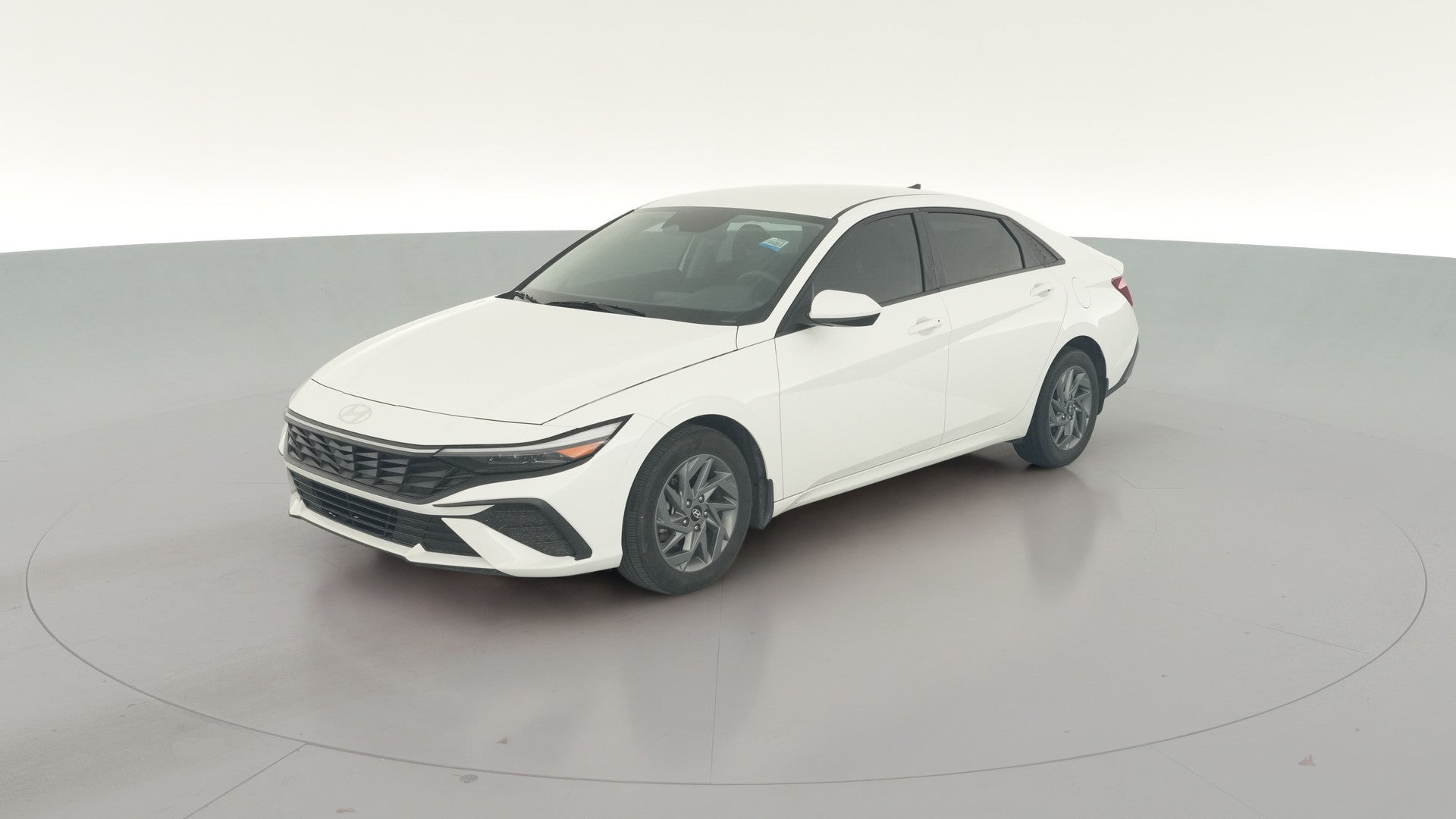 2024 Hyundai Elantra vehicle photo