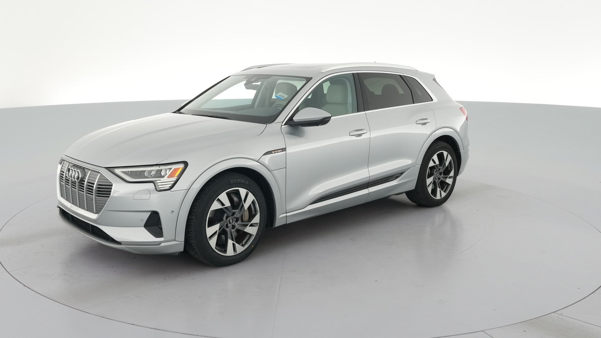2022 Audi e-tron vehicle photo