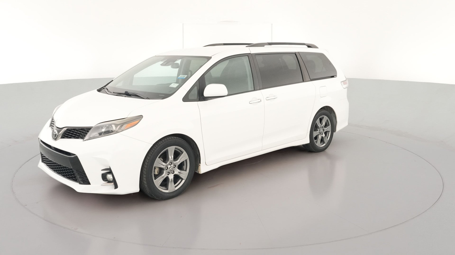 2018 Toyota Sienna vehicle photo