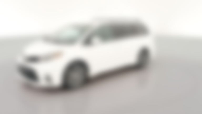 2018 Toyota Sienna vehicle photo