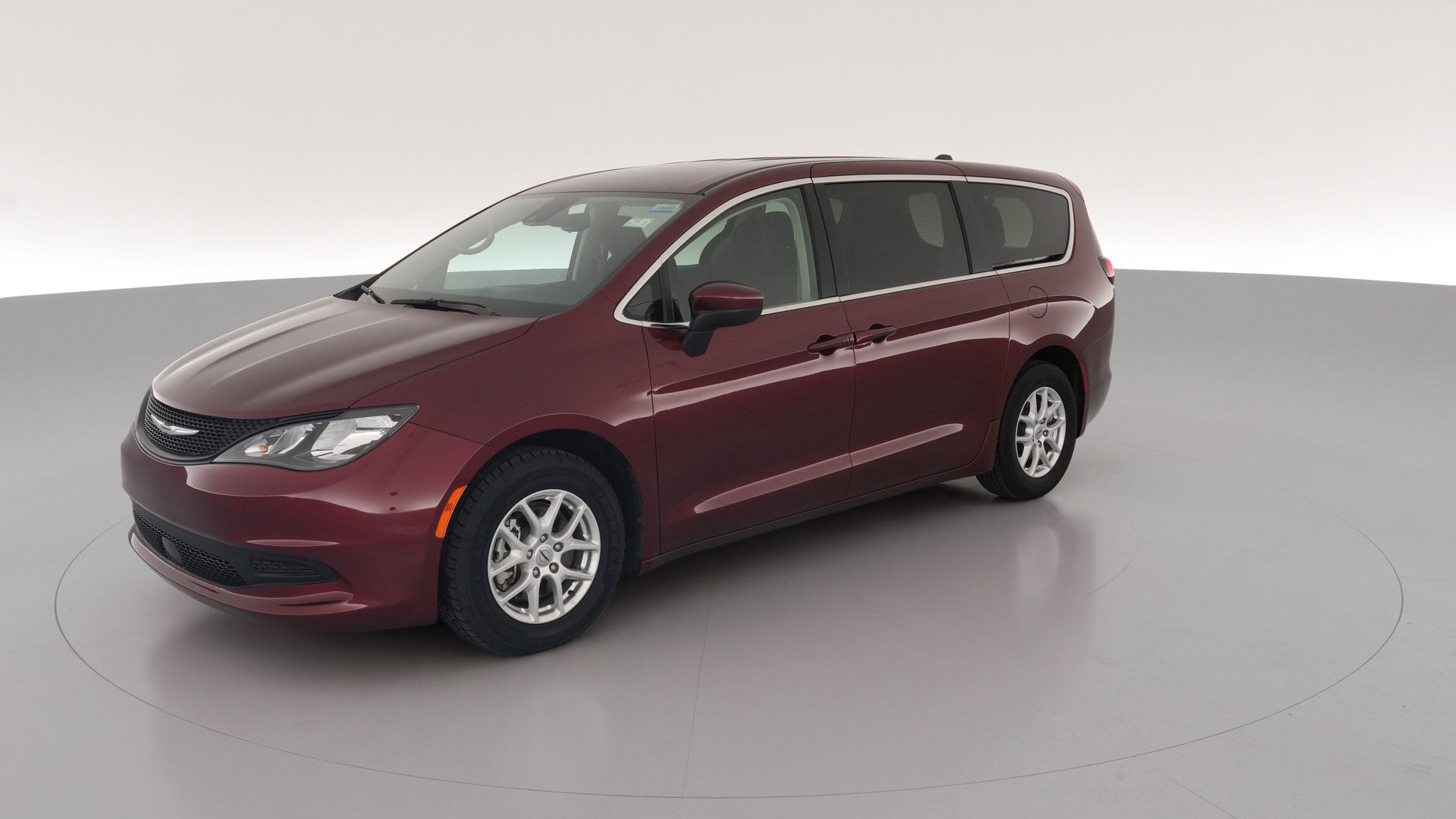 2023 Chrysler Voyager vehicle photo