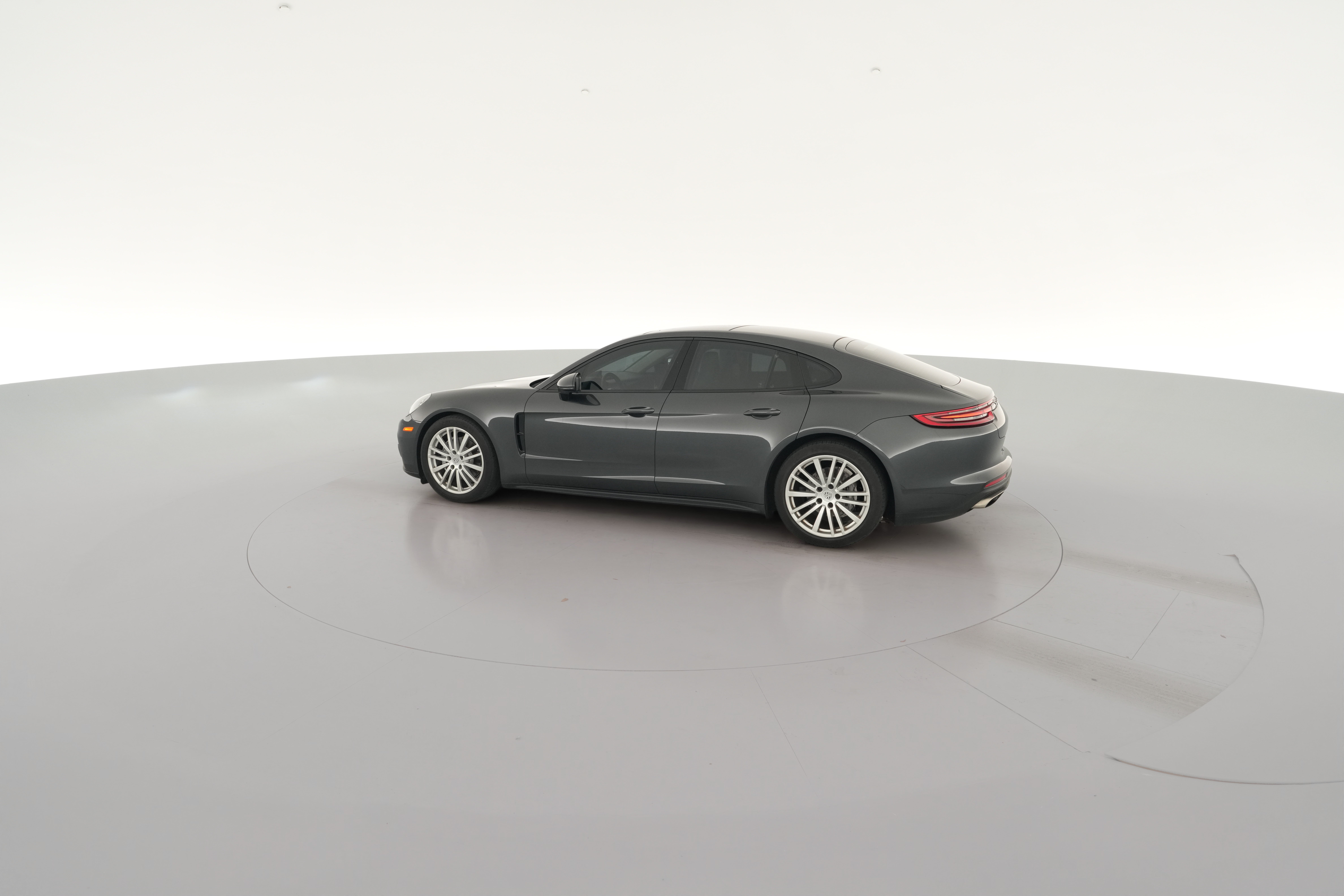 2018 Porsche Panamera 4 - Photo 33