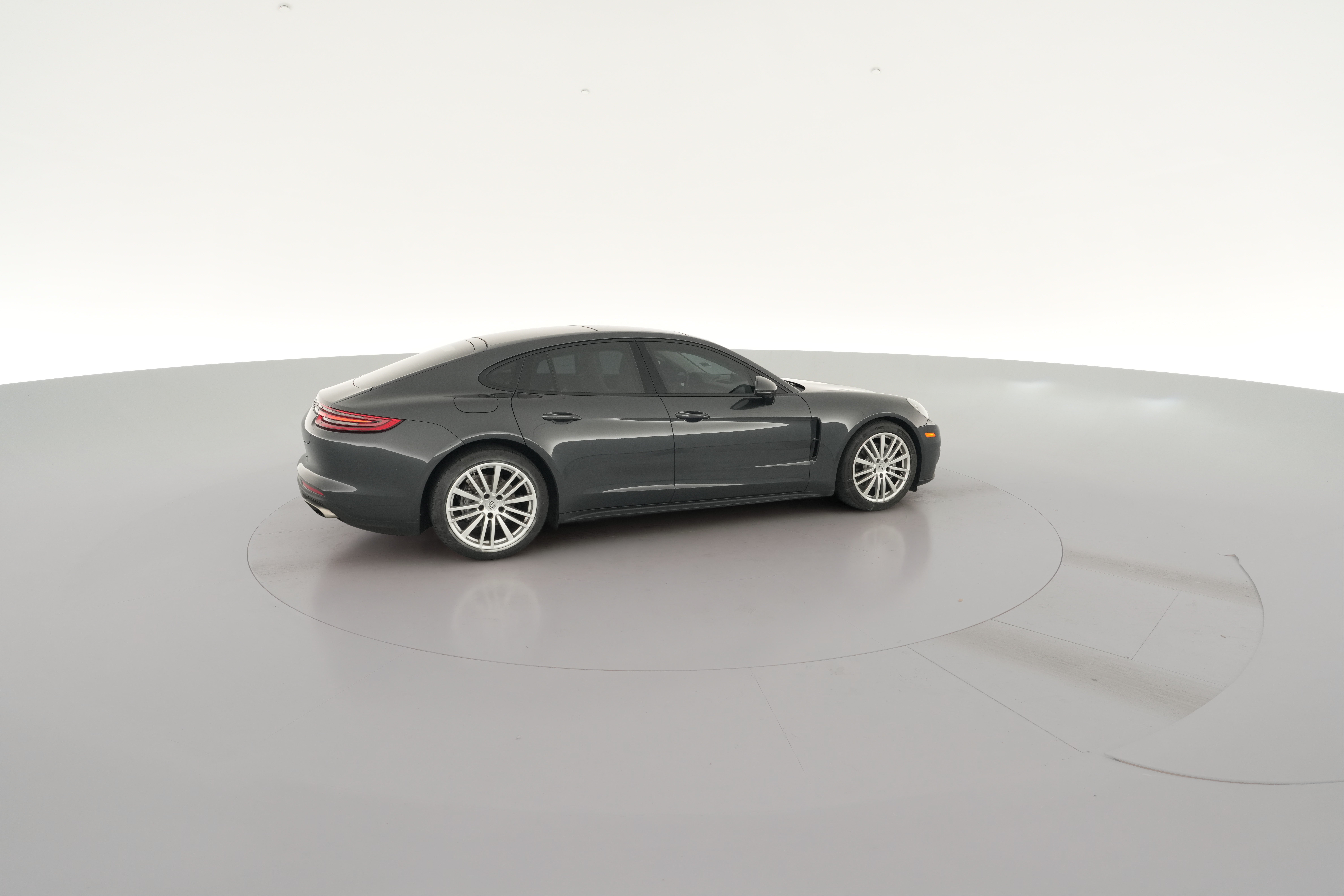 2018 Porsche Panamera 4 - Photo 39