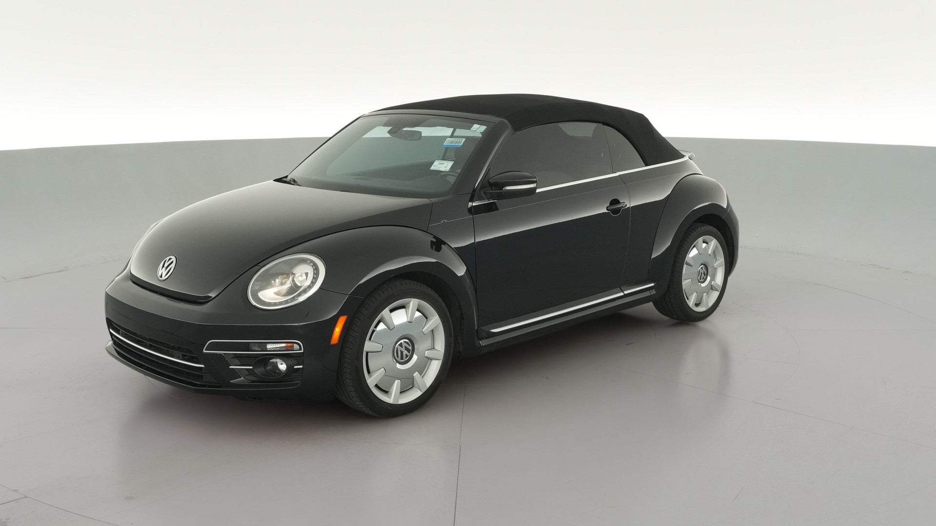 2019 Volkswagen Beetle vehicle photo