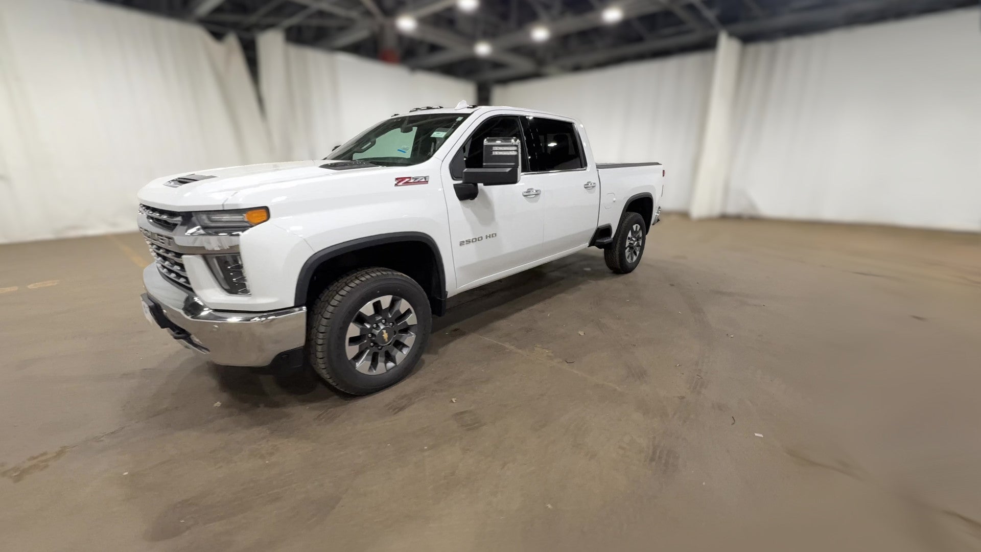 2021 Chevrolet Silverado 2500 HD Crew Cab vehicle photo