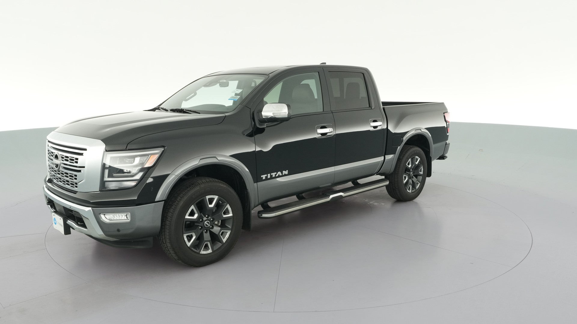 2024 Nissan Titan Crew Cab vehicle photo