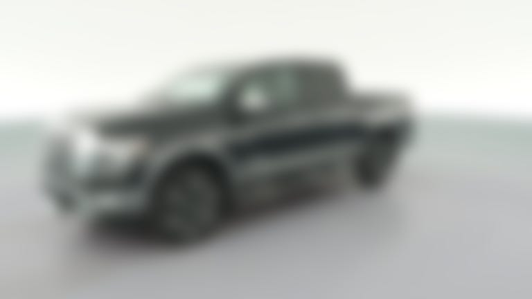 2024 Nissan Titan Crew Cab vehicle photo