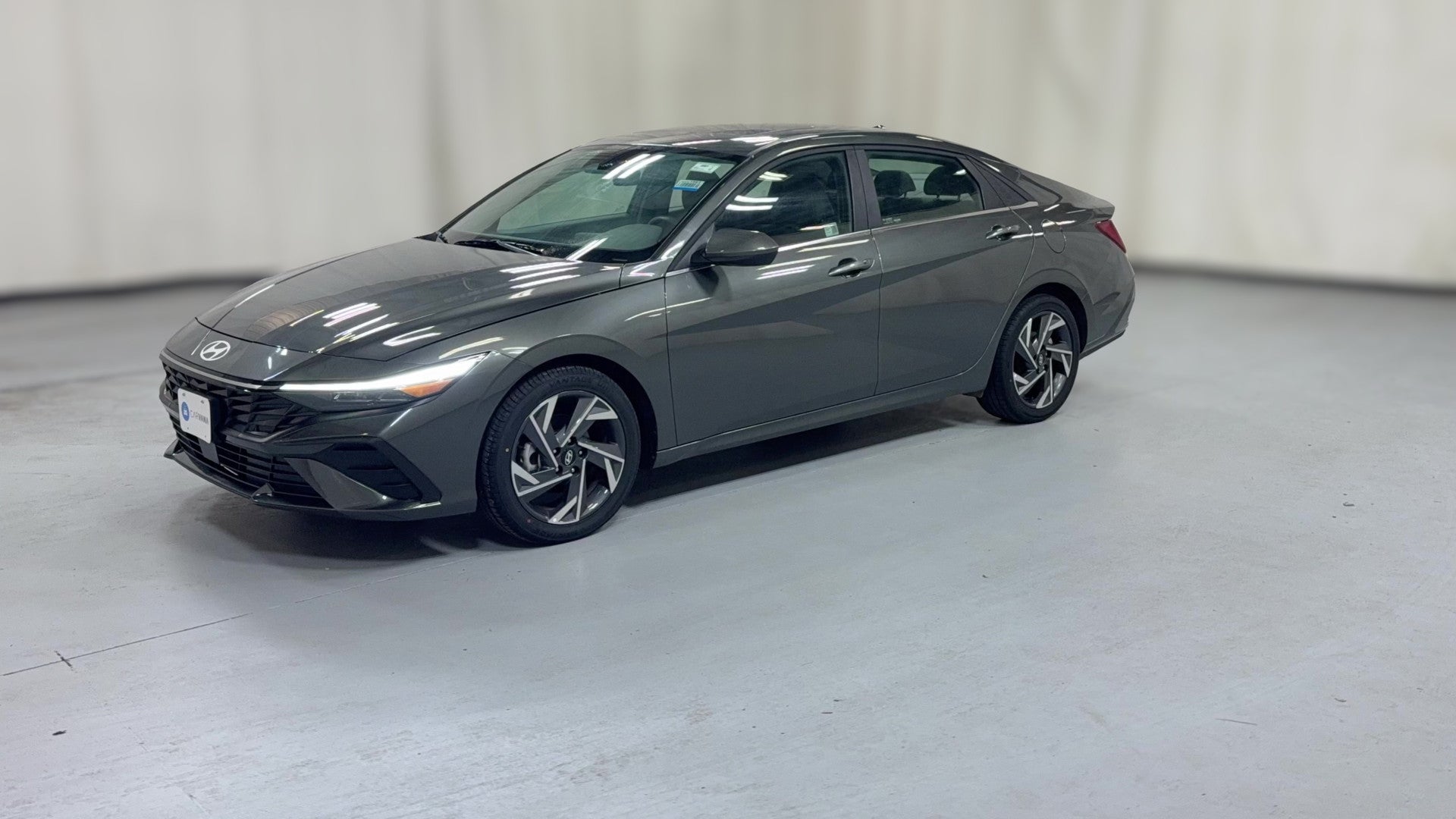 2025 Hyundai Elantra vehicle photo