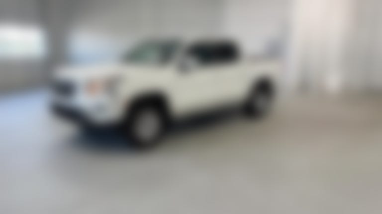 2024 Nissan Frontier Crew Cab vehicle photo