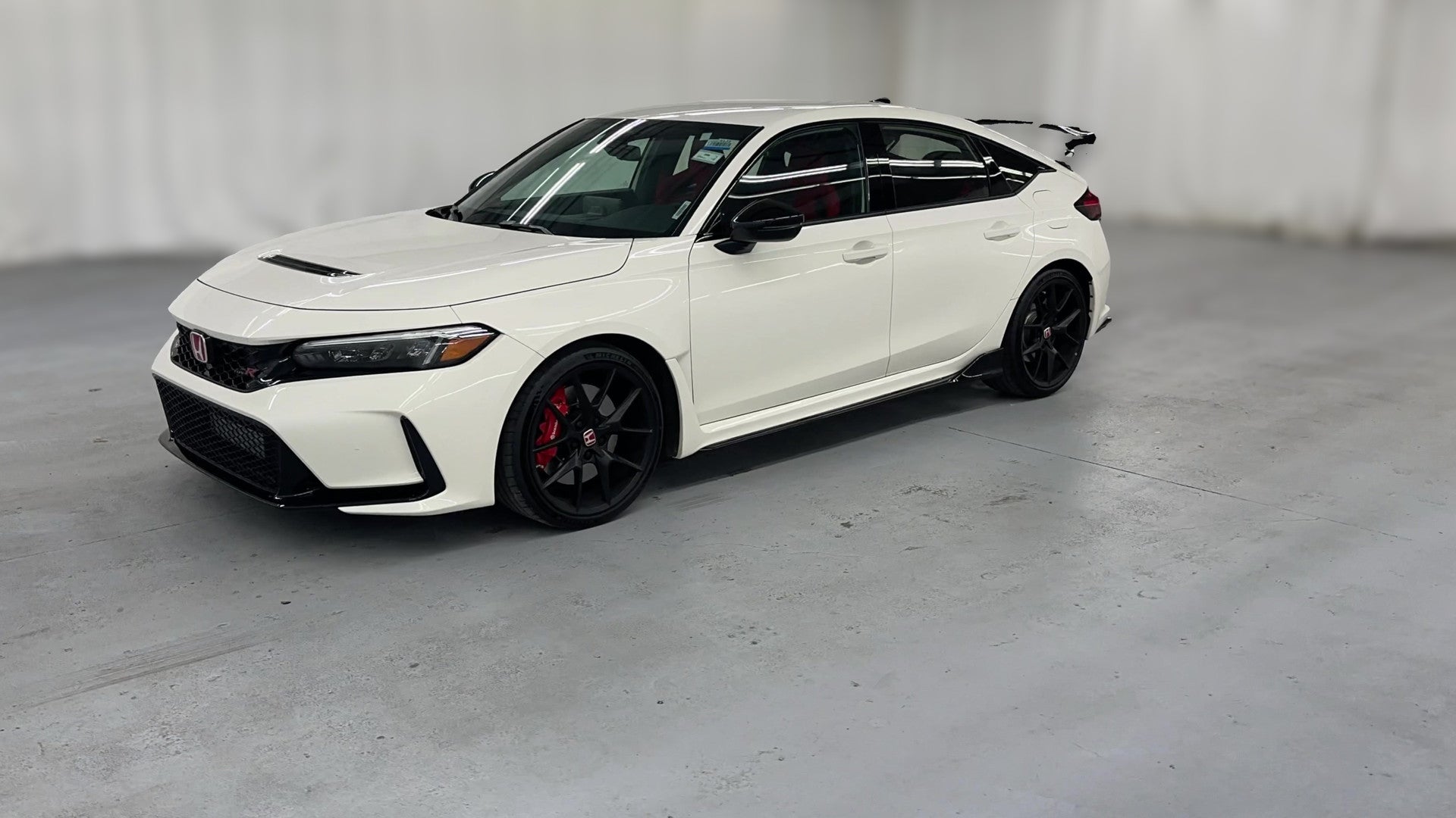 2025 Honda Civic Type R vehicle photo