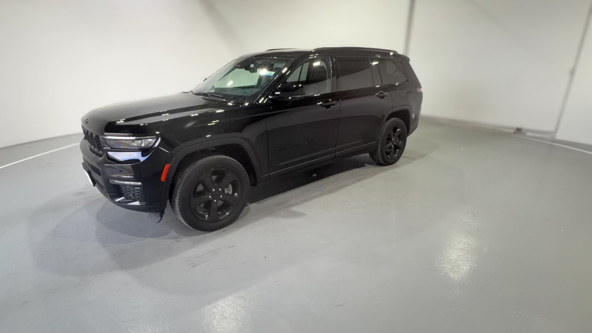 2023 Jeep Grand Cherokee L vehicle photo