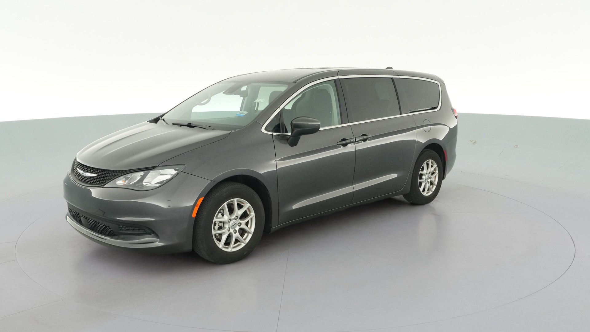 2023 Chrysler Voyager vehicle photo