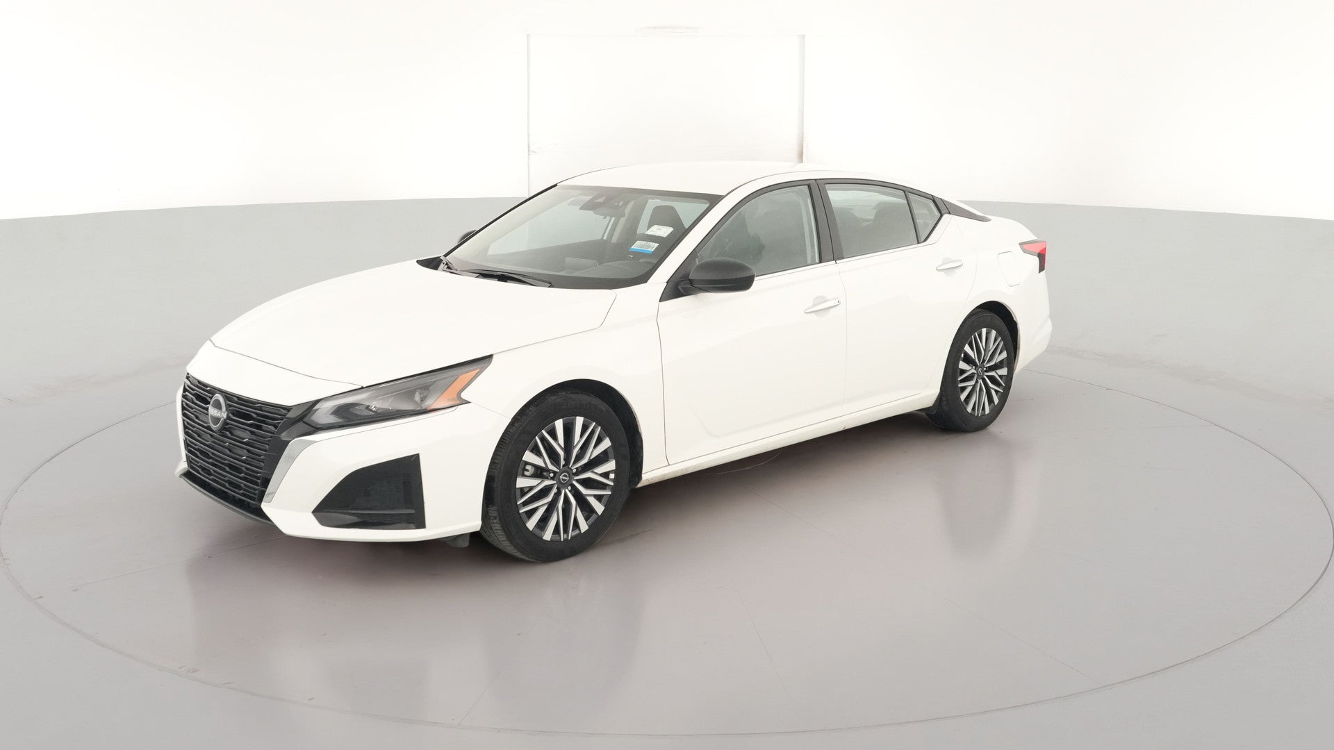 2025 Nissan Altima vehicle photo