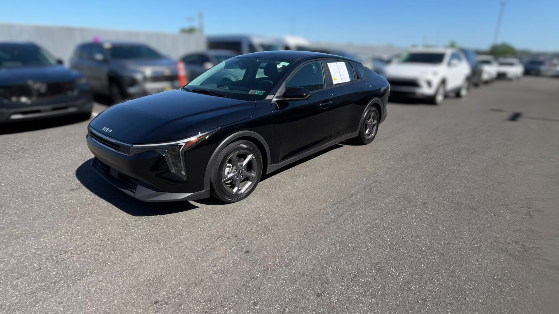 2025 Kia K4 vehicle photo