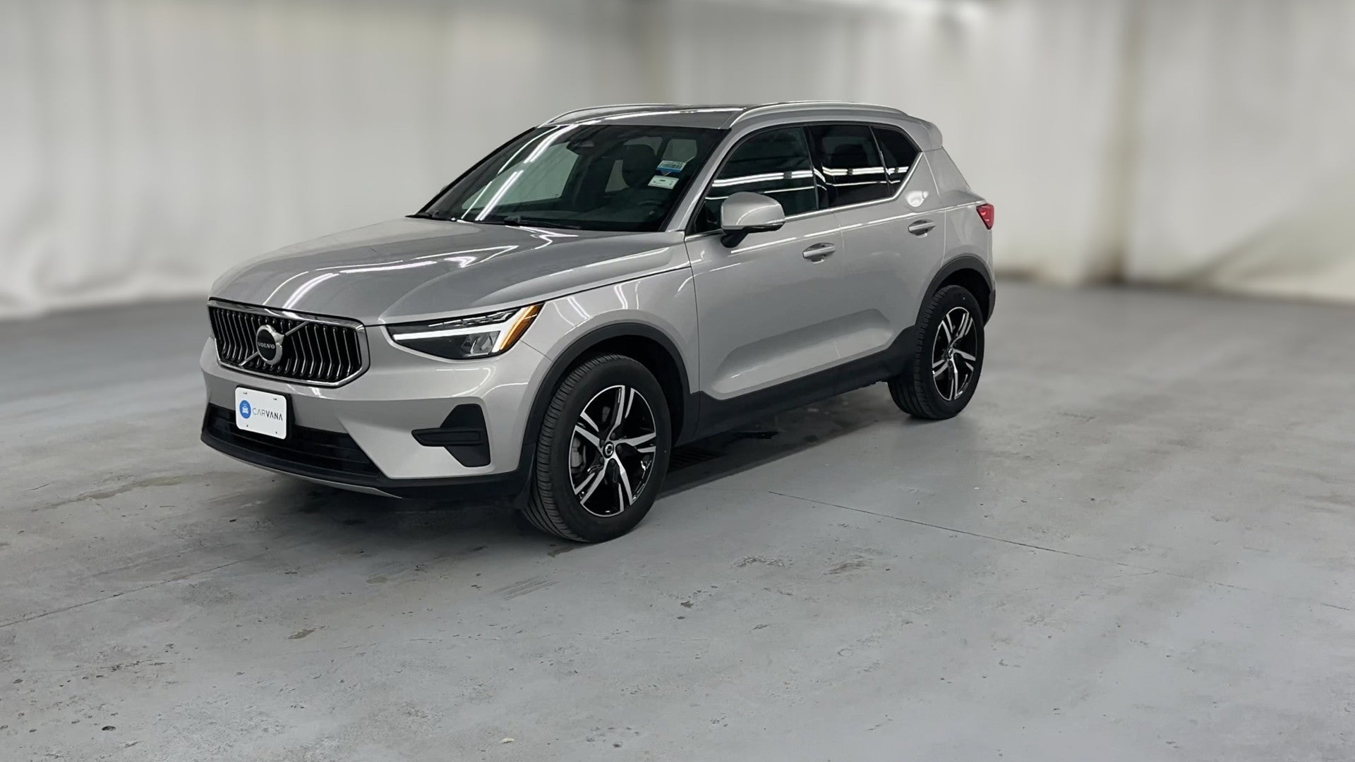 2025 Volvo XC40 vehicle photo