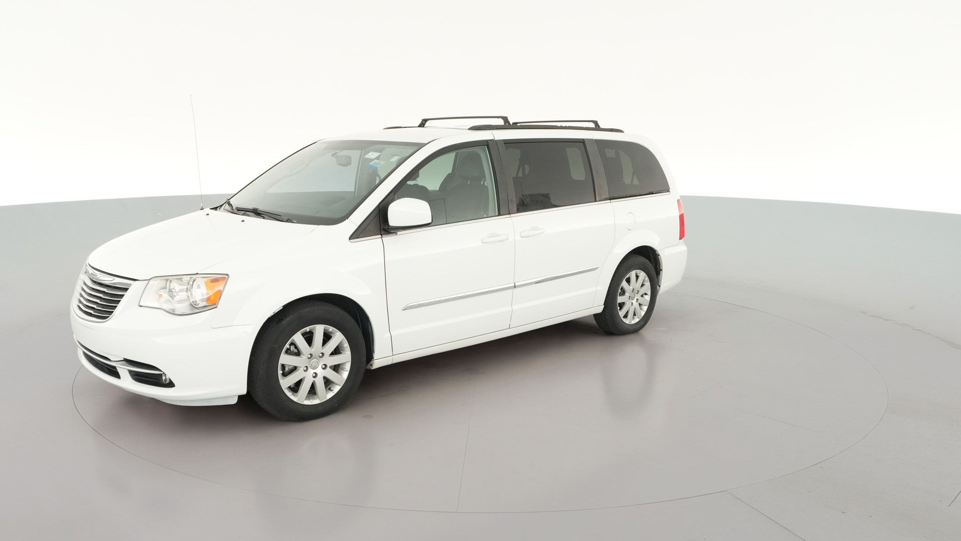 2016 Chrysler Town & Country vehicle photo