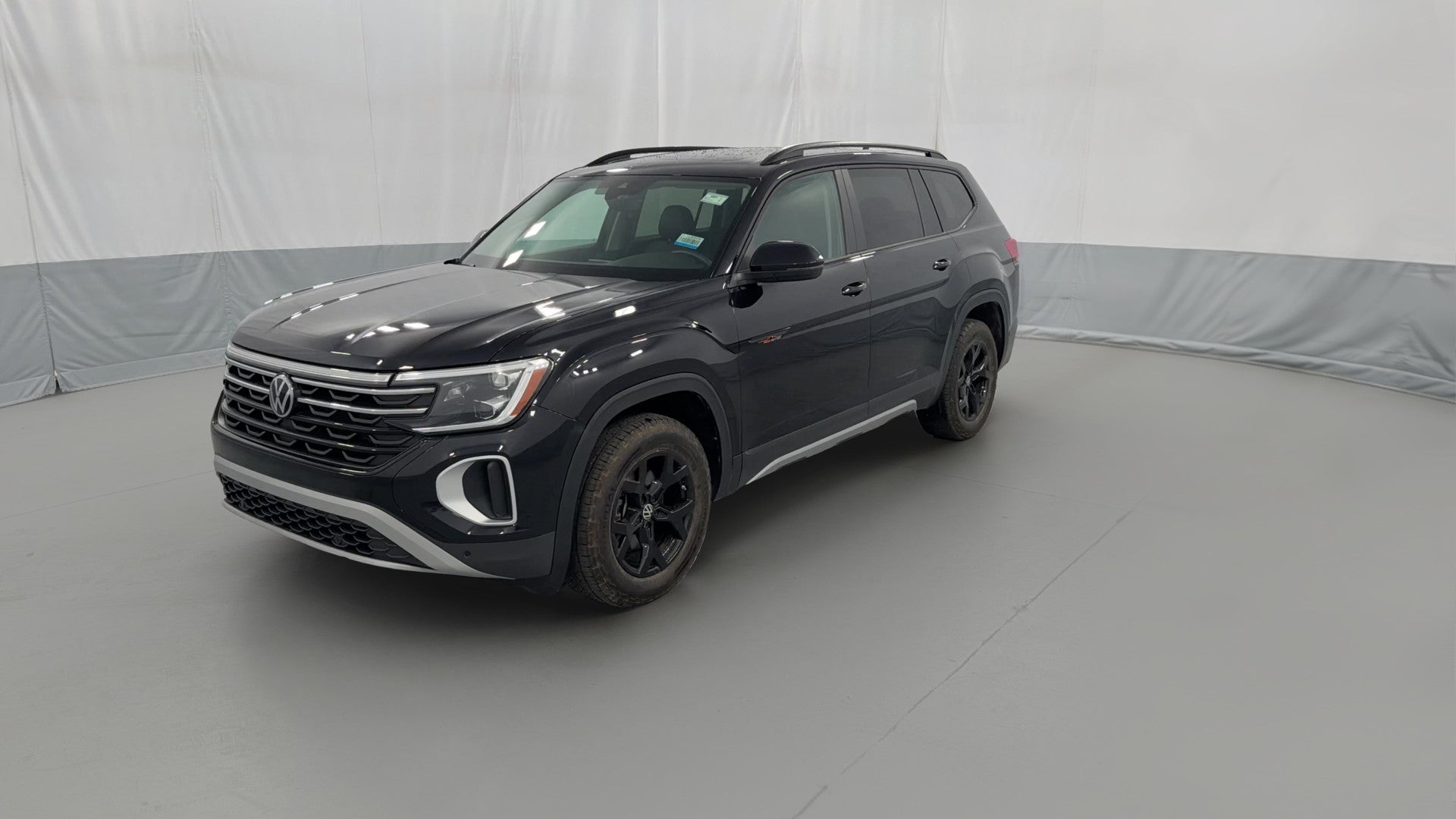 2024 Volkswagen Atlas vehicle photo