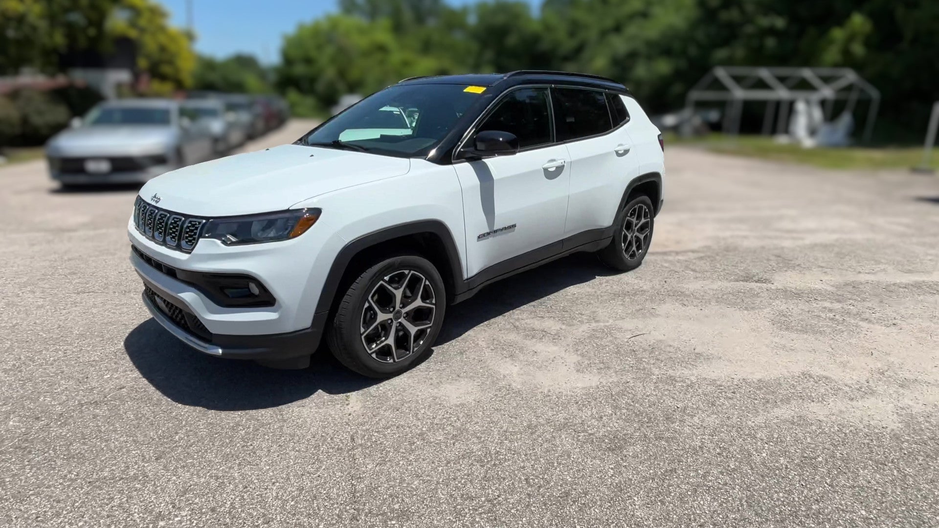 2025 Jeep Compass vehicle photo