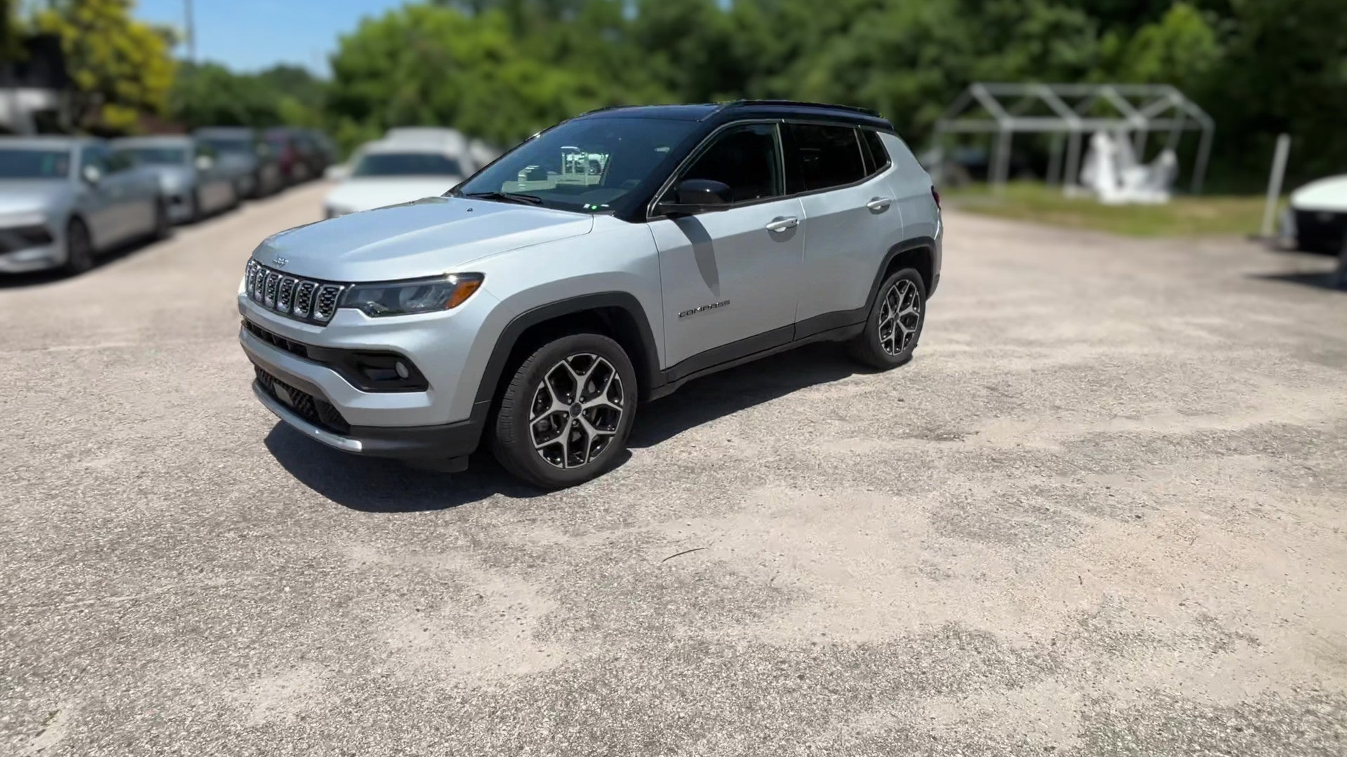 2025 Jeep Compass vehicle photo