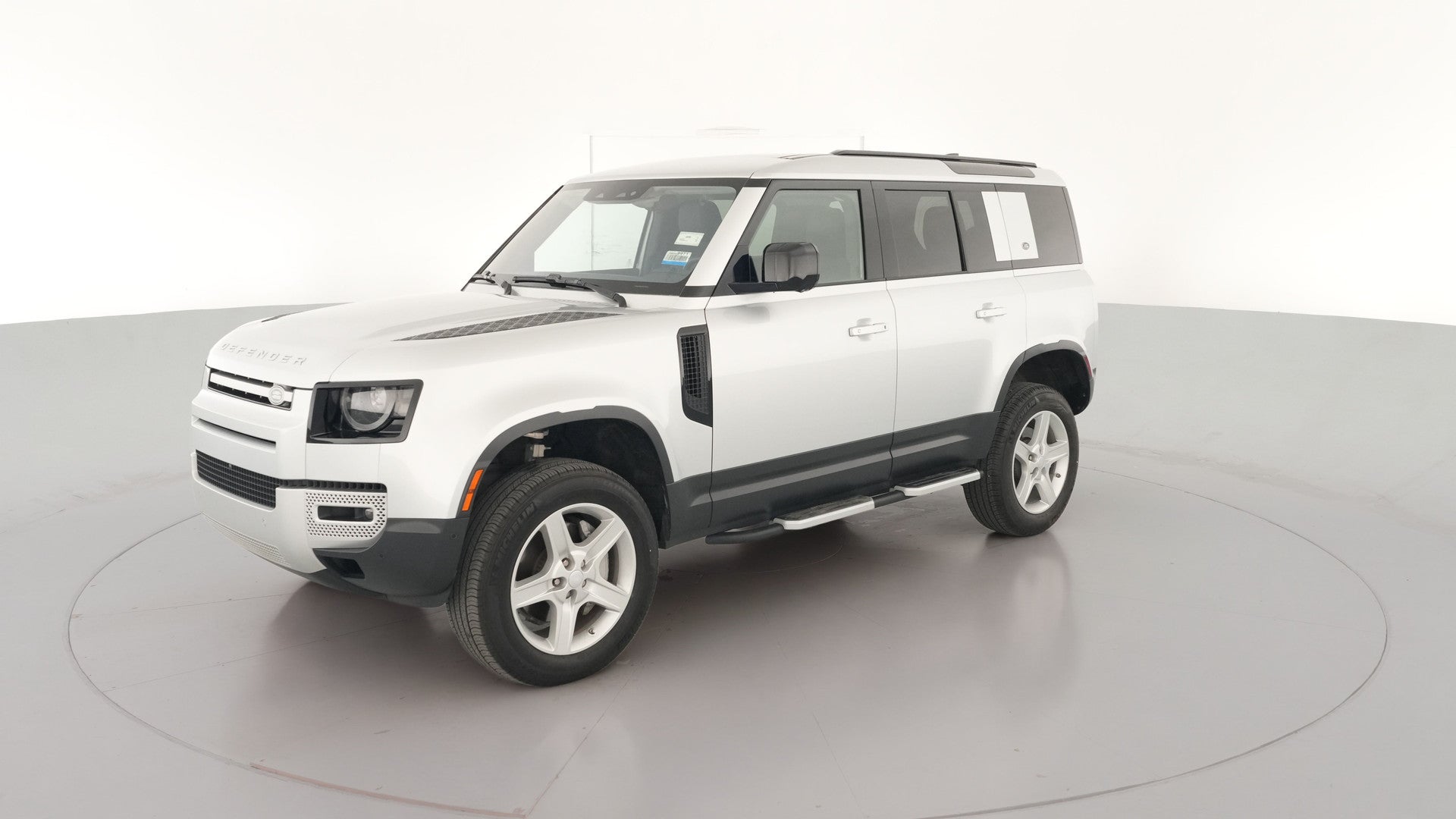 2020 Land Rover Defender 110 vehicle photo