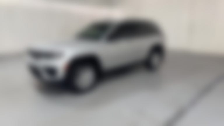 2024 Jeep Grand Cherokee vehicle photo