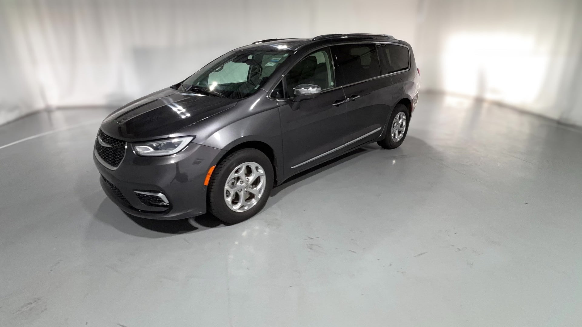 2021 Chrysler Pacifica vehicle photo