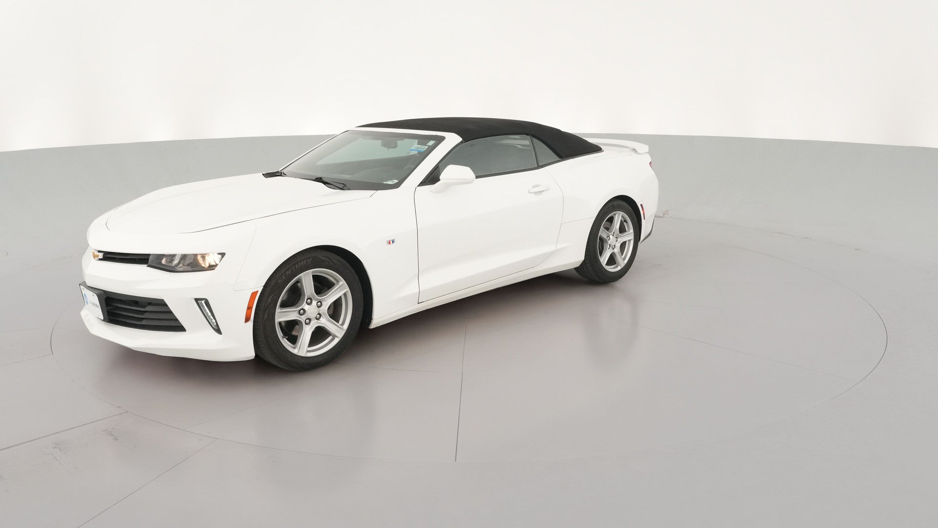 2018 Chevrolet Camaro vehicle photo