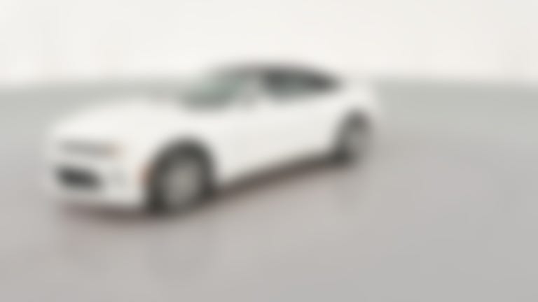 2018 Chevrolet Camaro vehicle photo
