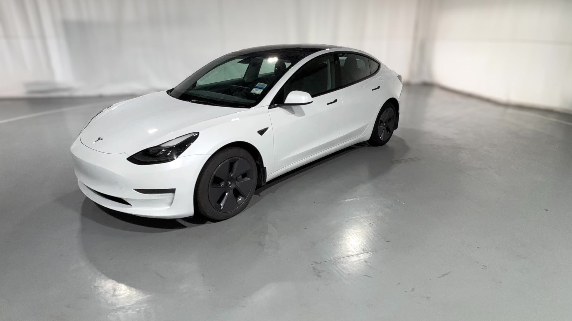 2023 Tesla Model 3 vehicle photo