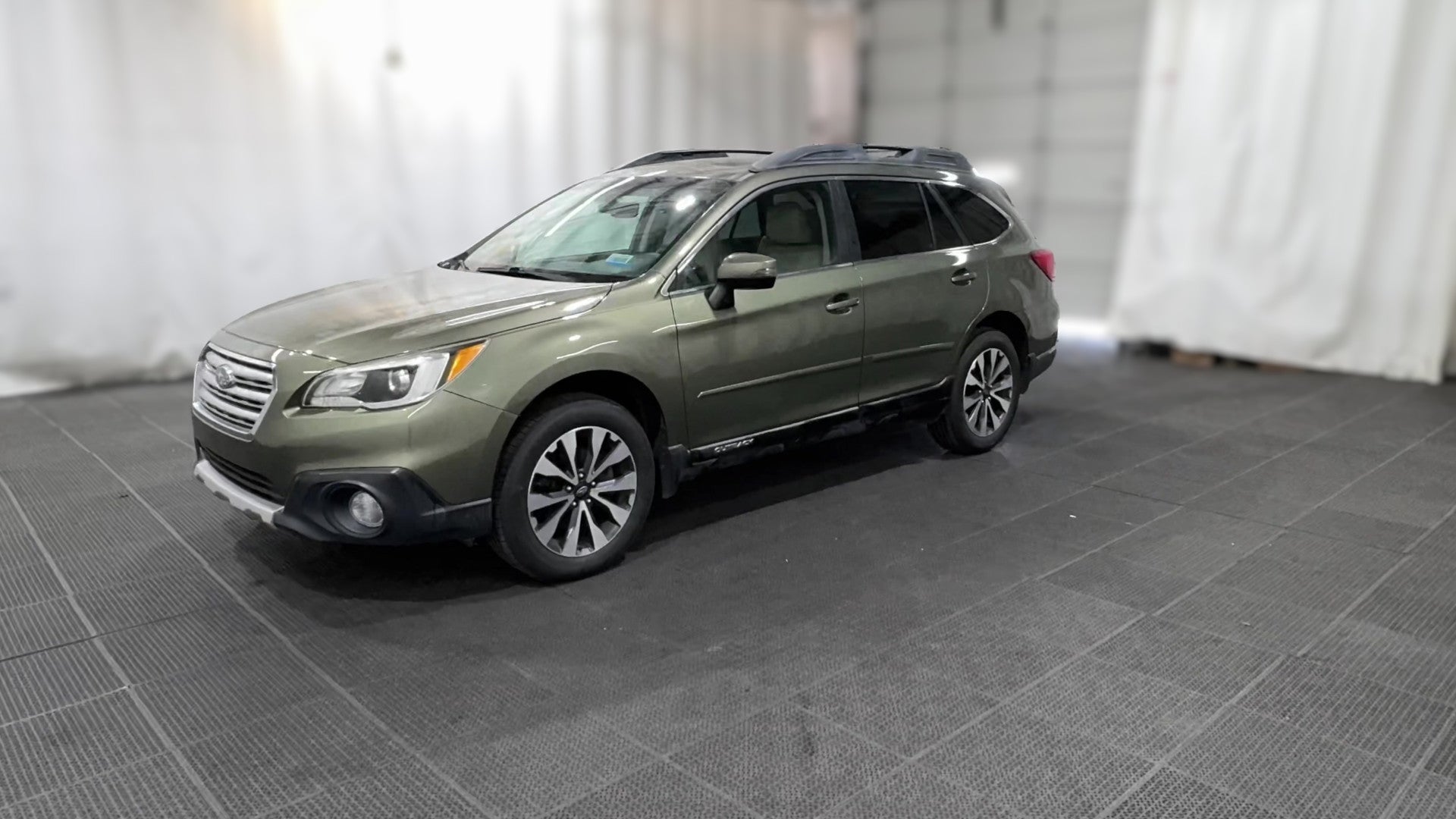 2017 Subaru Outback vehicle photo