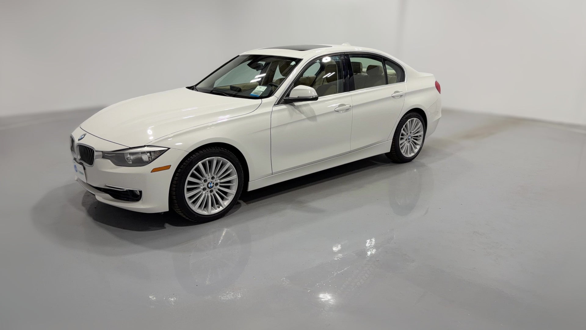 2014 BMW 3 Series vehicle photo
