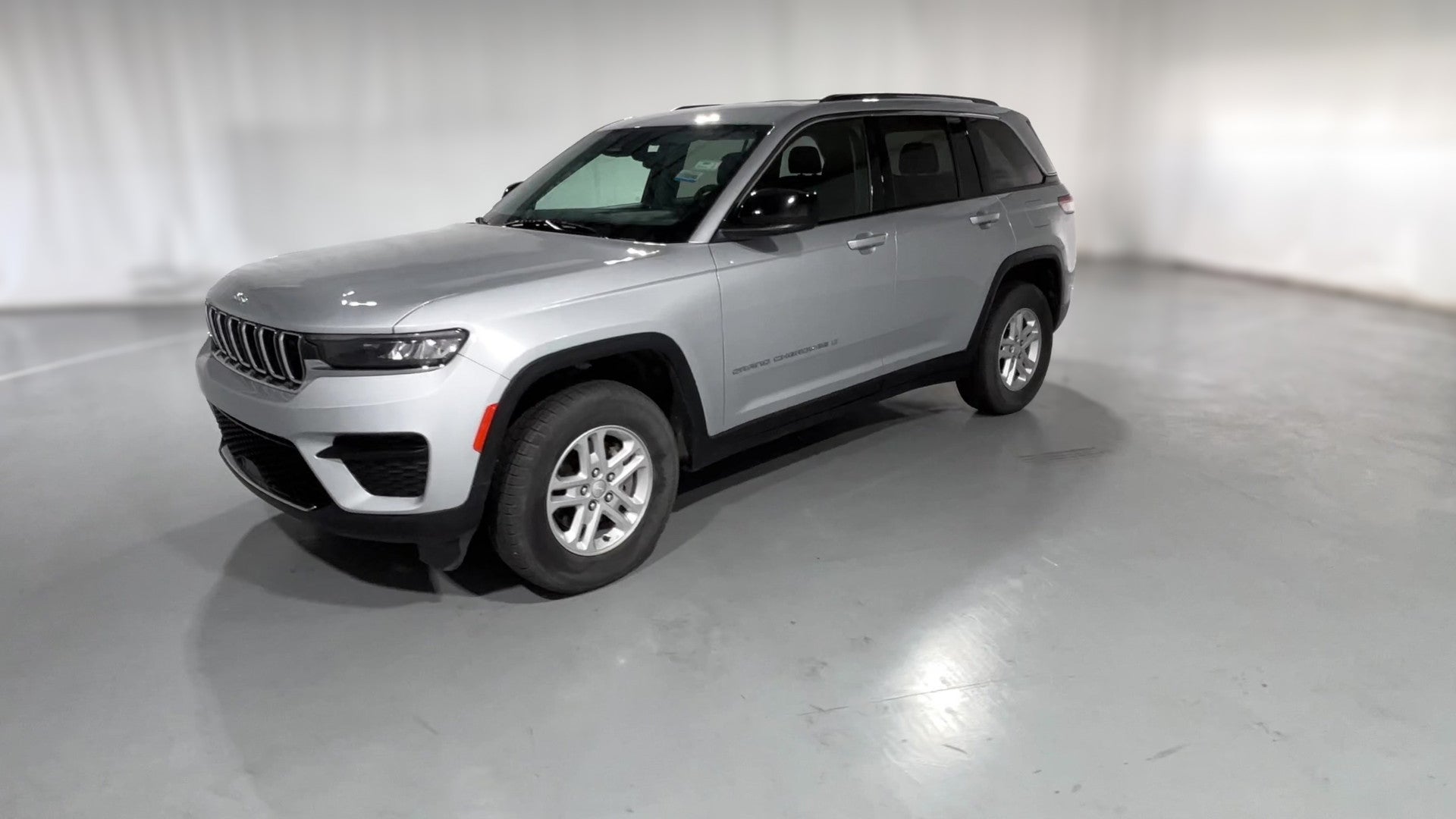 2023 Jeep Grand Cherokee vehicle photo