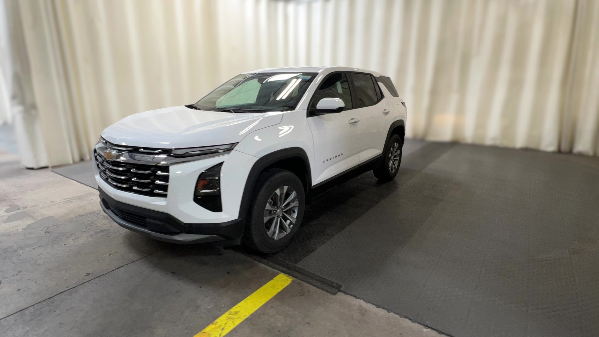 2025 Chevrolet Equinox vehicle photo