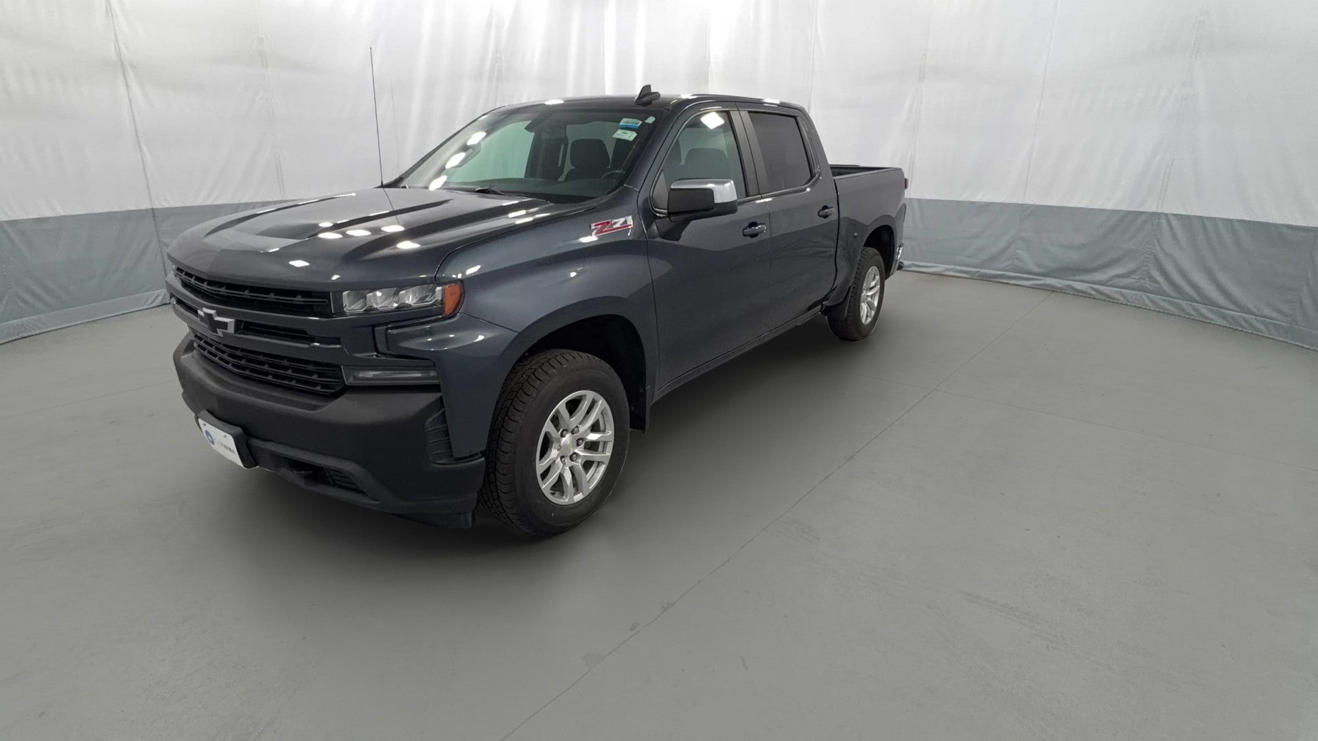 2020 Chevrolet Silverado 1500 Crew Cab vehicle photo