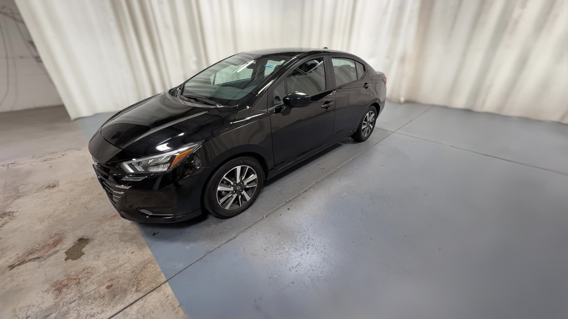 2025 Nissan Versa vehicle photo