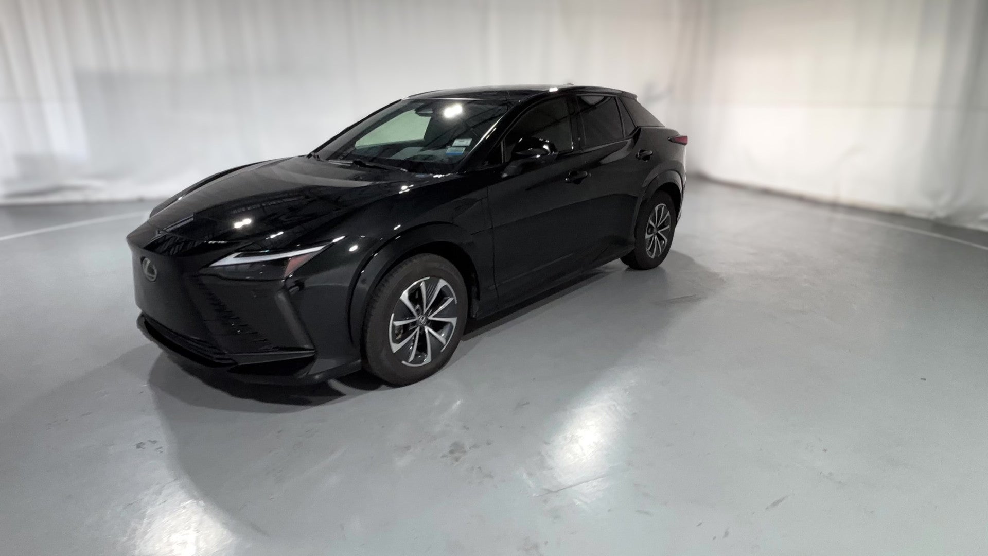2023 Lexus RZ vehicle photo